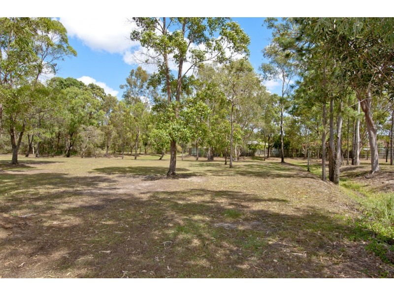 43 Moore St, Loganlea QLD 4131