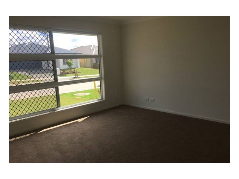 8 Sunstone Court, Logan Reserve QLD 4133