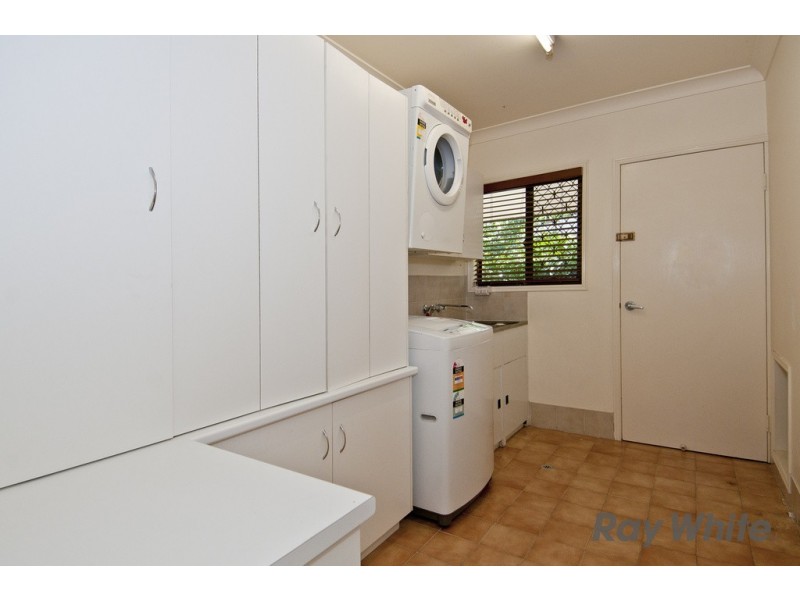 54 Jacaranda Ave, Boronia Heights QLD 4124