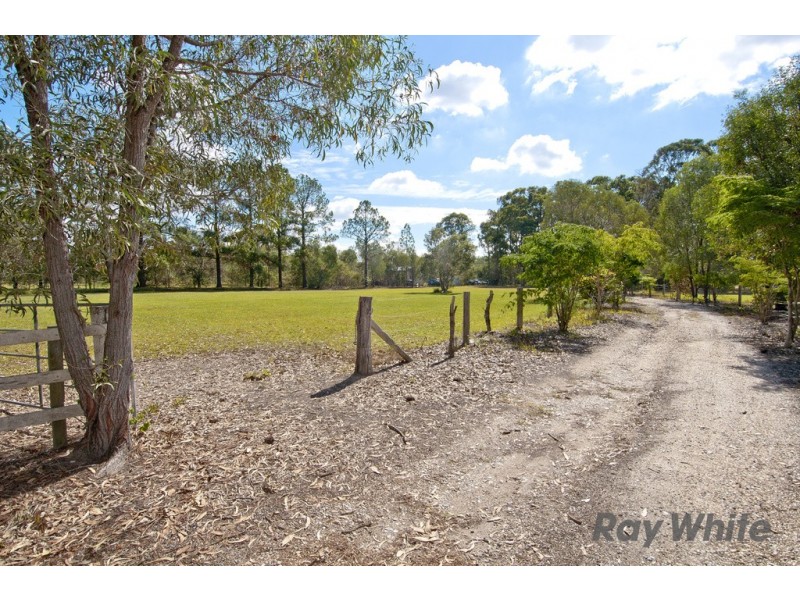 23-25 Coplick Cr, Buccan QLD 4207