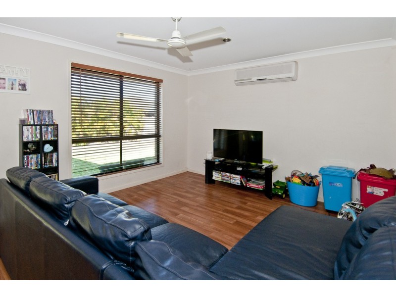 4 Lake Cootharaba Pl, Logan Reserve QLD 4133