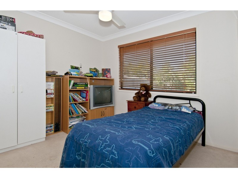 4 Lake Cootharaba Pl, Logan Reserve QLD 4133