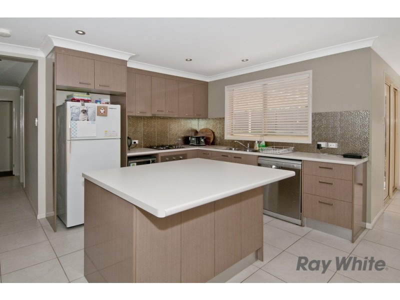 47 Gordonia Dr, Regents Park QLD 4118