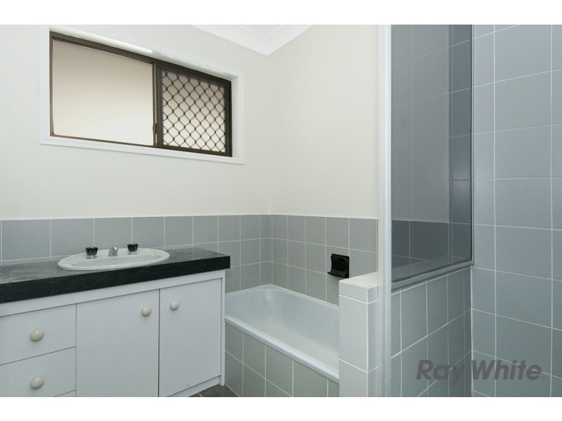 9AandB Spruce Street, Loganlea QLD 4131