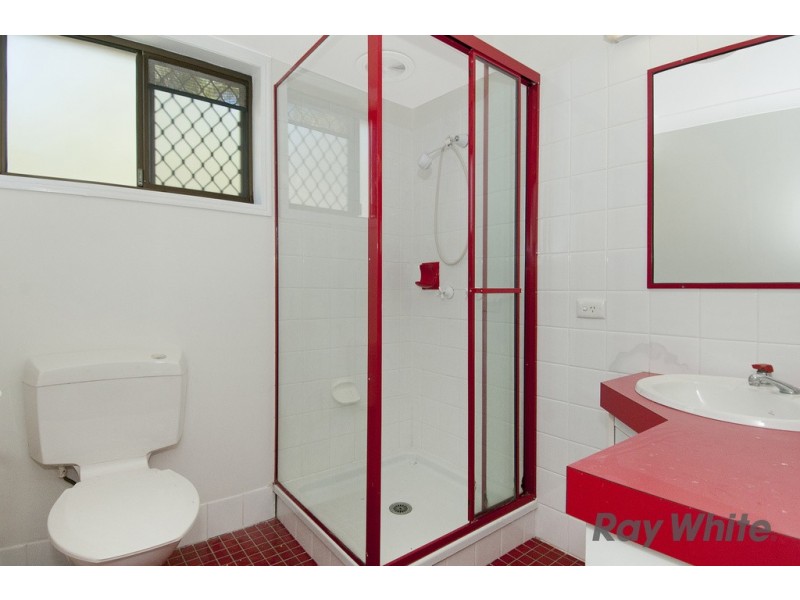 9AandB Spruce Street, Loganlea QLD 4131