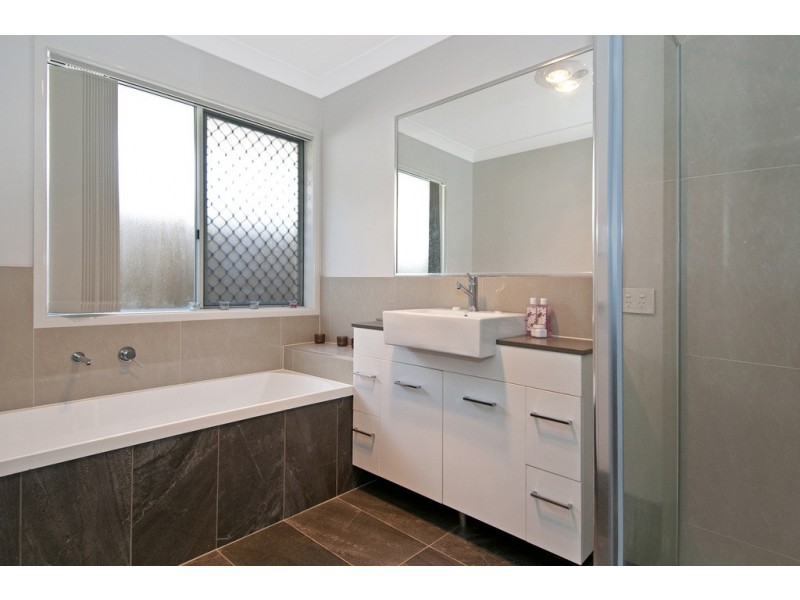 14 Shale Ave, Logan Reserve QLD 4133