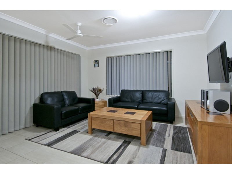 9 Conimbla Crescent, Waterford QLD 4133