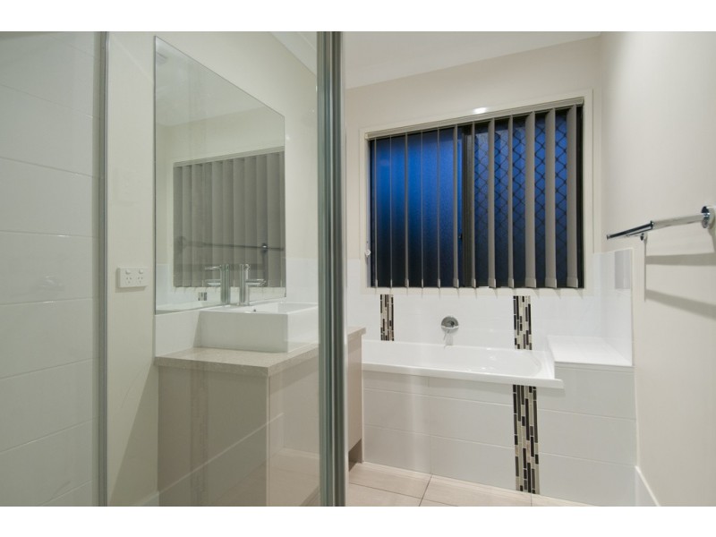 9 Conimbla Crescent, Waterford QLD 4133