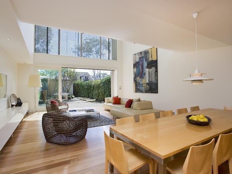42 Wallis Street (between Moncur and Ocean Streets), Woollahra NSW 2025