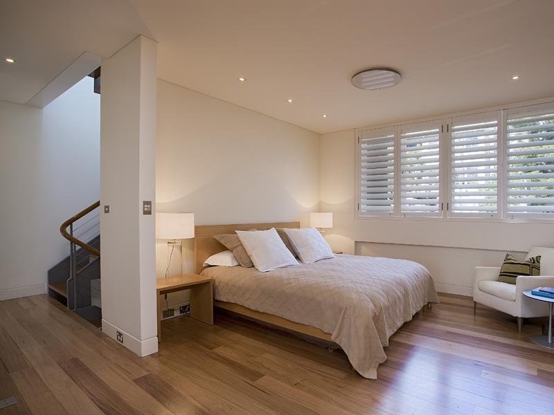 42 Wallis Street (between Moncur and Ocean Streets), Woollahra NSW 2025