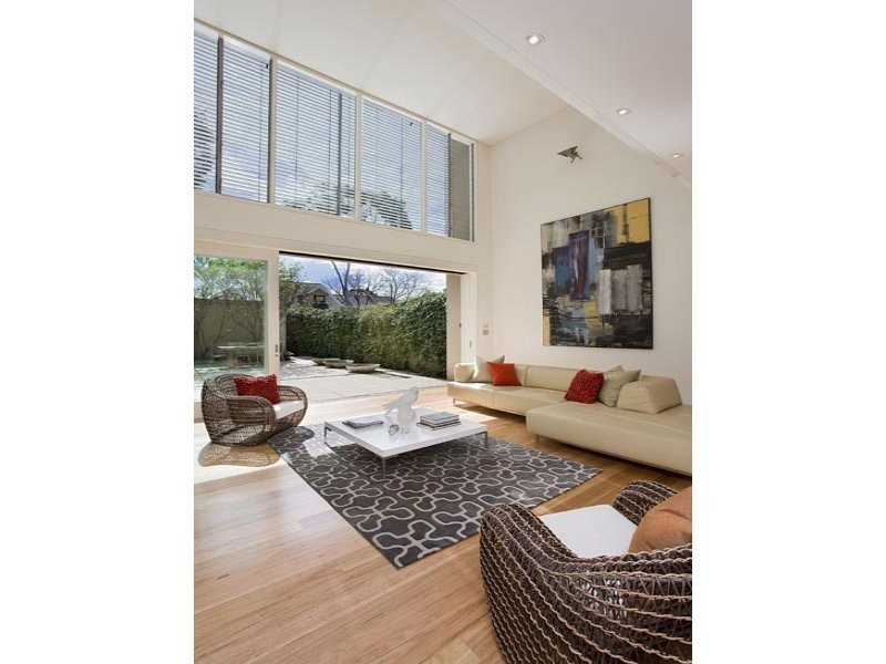 42 Wallis Street (between Moncur and Ocean Streets), Woollahra NSW 2025