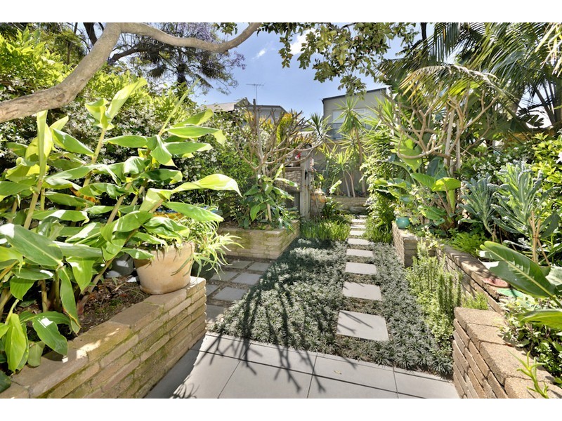 102 Mill Hill Road, Bondi Junction NSW 2022