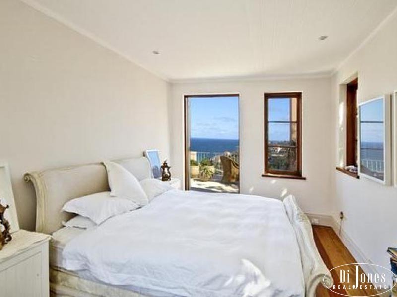 9a Wonderland Ave, Tamarama NSW 2026