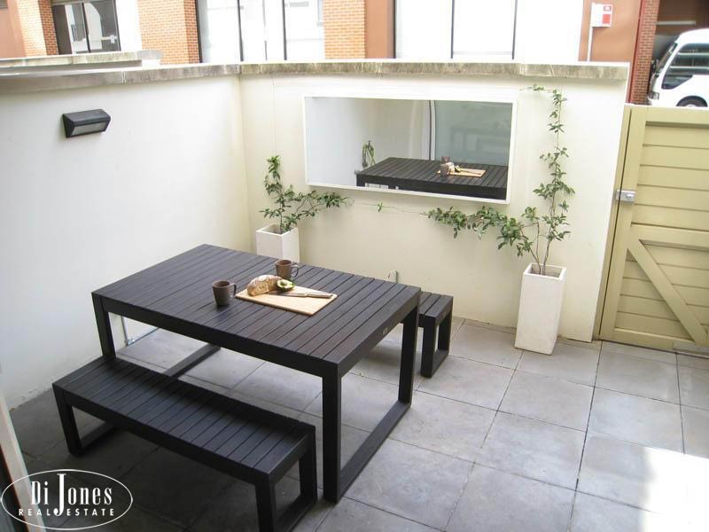 2 Elizabeth Bay Road, Elizabeth Bay NSW 2011