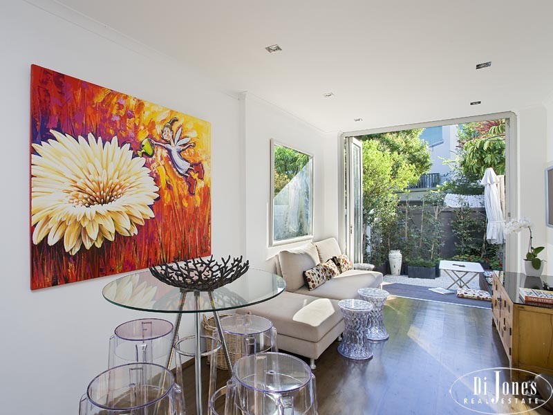 14 Victoria Place (off Underwood St), Paddington NSW 2021