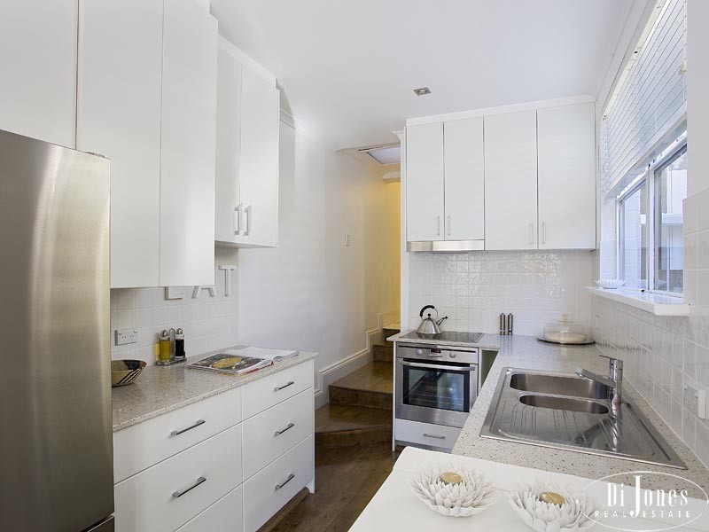 14 Victoria Place (off Underwood St), Paddington NSW 2021