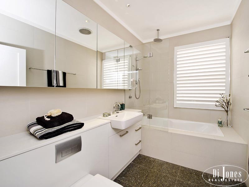 13 Illawong Avenue, Tamarama NSW 2026