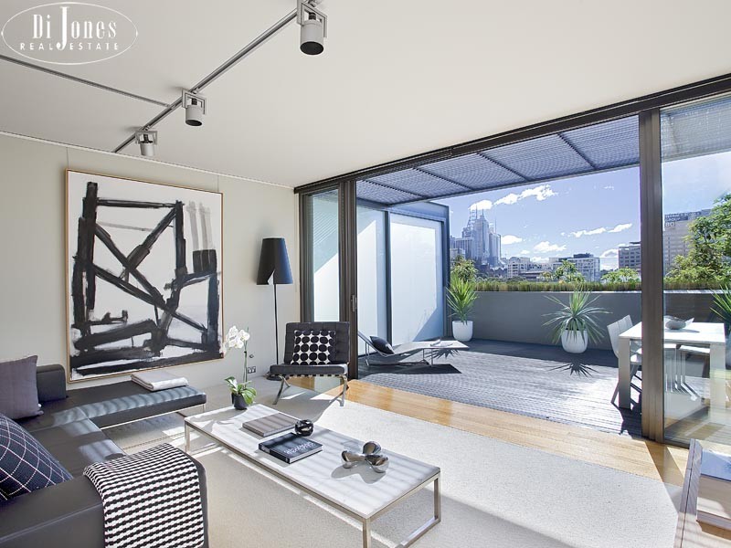 Skyhome 8, 2 Kings Lane (between Riley and Crown Sts), Darlinghurst NSW 2010