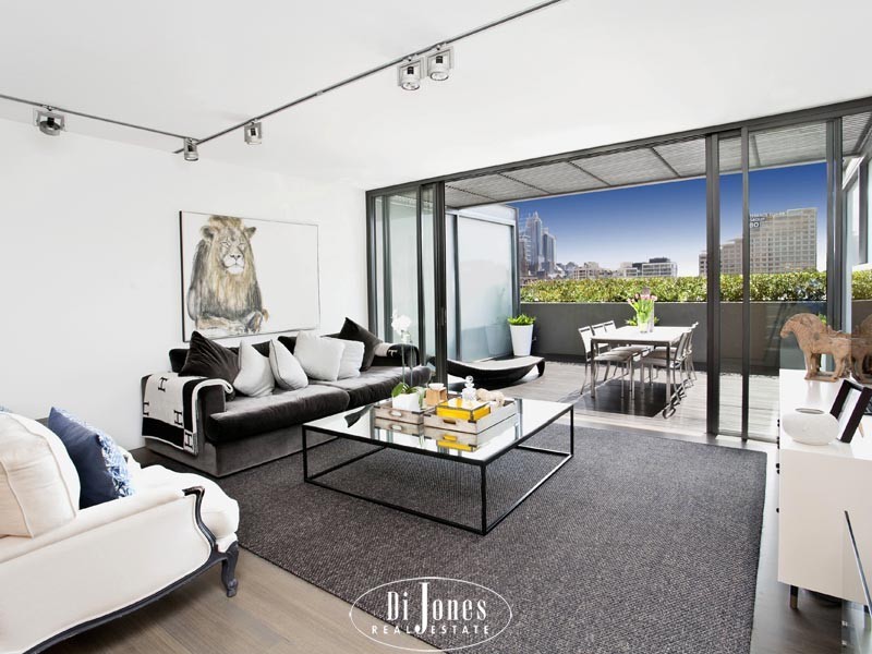 6/2 Kings Lane (between Riley and Crown Sts), Darlinghurst NSW 2010