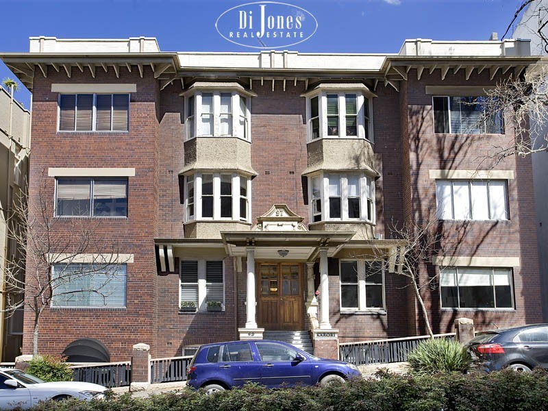 Apartment 10, ‘Karori’, 49 Elizabeth Bay Road, Elizabeth Bay NSW 2011