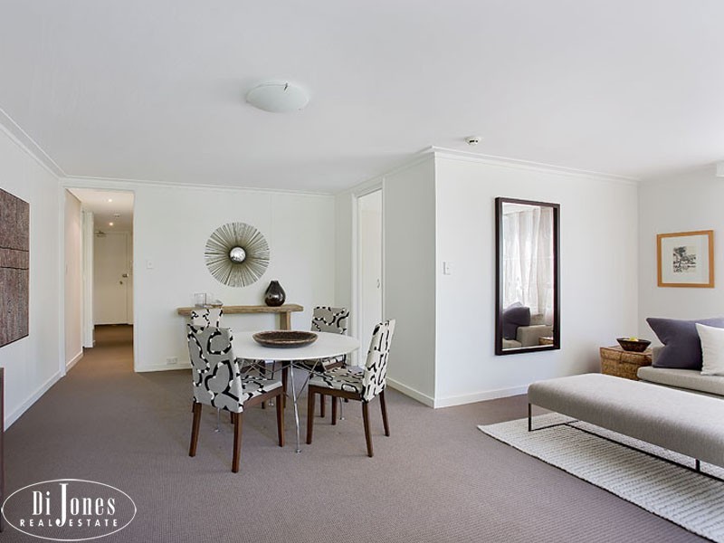 Apartment 7, “Mark Regis”, 63 Darling Point Road, Darling Point NSW 2027