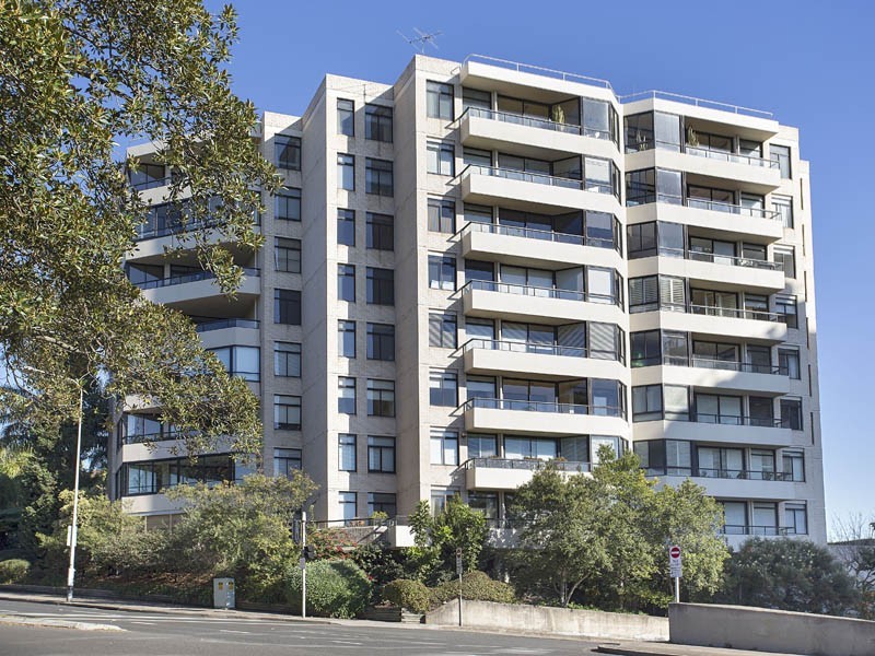 Apartment 704, ‘Oceanpoint’ 170 Ocean Street (enter Arthur St), Edgecliff NSW 2027