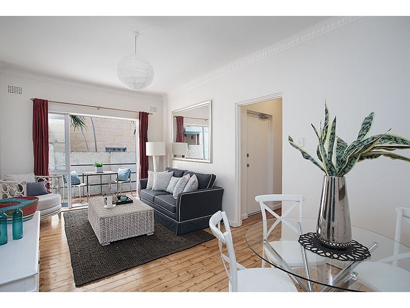 2/8 Ashley Street, Tamarama NSW 2026