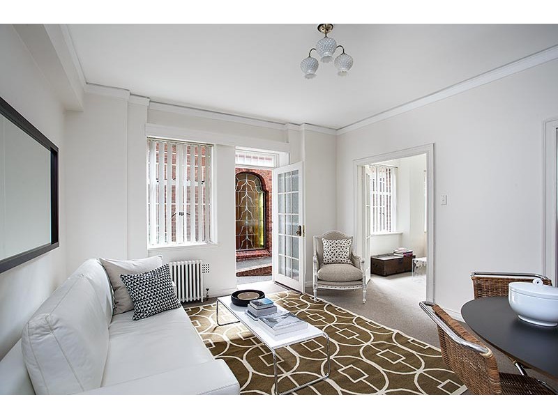 1/8 Birtley Towers, Birtley Place, Elizabeth Bay NSW 2011