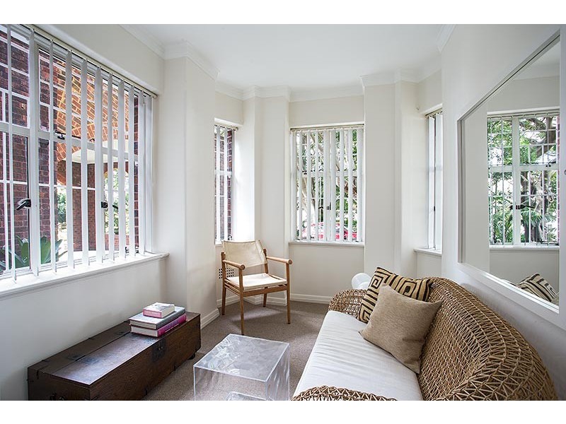 1/8 Birtley Towers, Birtley Place, Elizabeth Bay NSW 2011