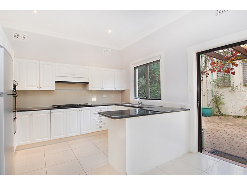 16 Woodland Street, Coogee NSW 2034