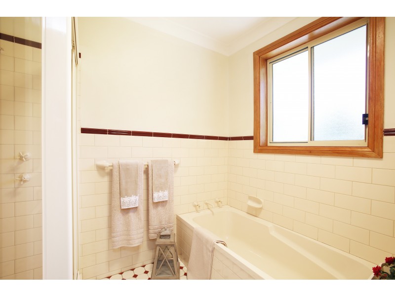 7 Vanessa Place, Moss Vale NSW 2577