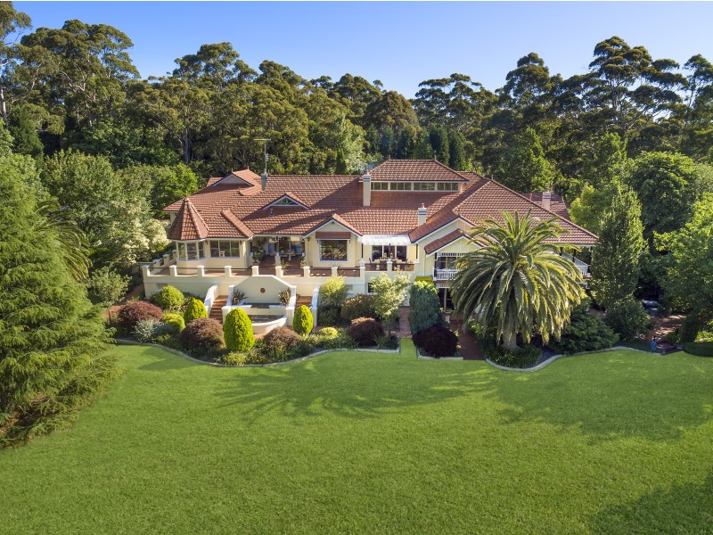 ‘Manderley’ 2 Manor Rise, Bowral NSW 2576