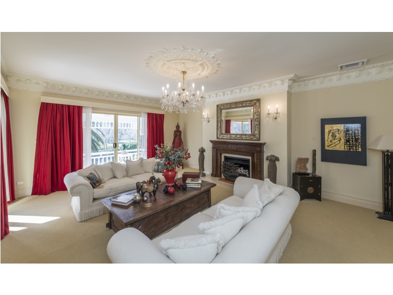 ‘Manderley’ 2 Manor Rise, Bowral NSW 2576