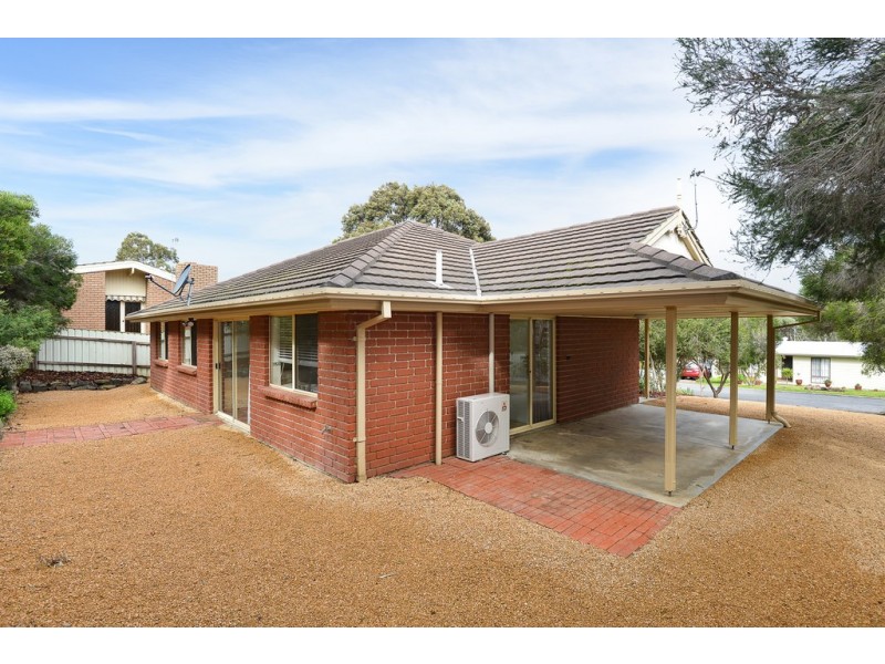 14 Folkestone Terrace, Victor Harbor SA 5211