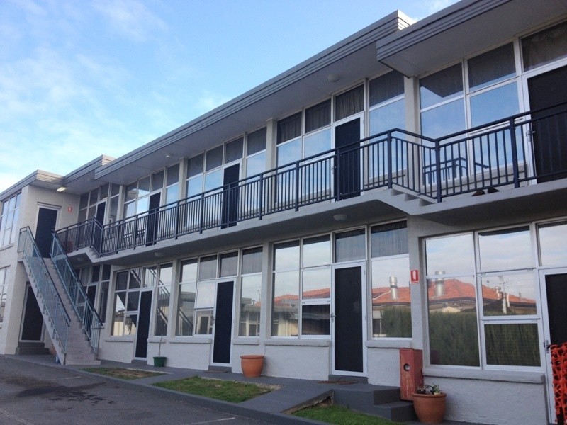 2/ 11-17 Hindmarsh Road, Mccracken SA 5211