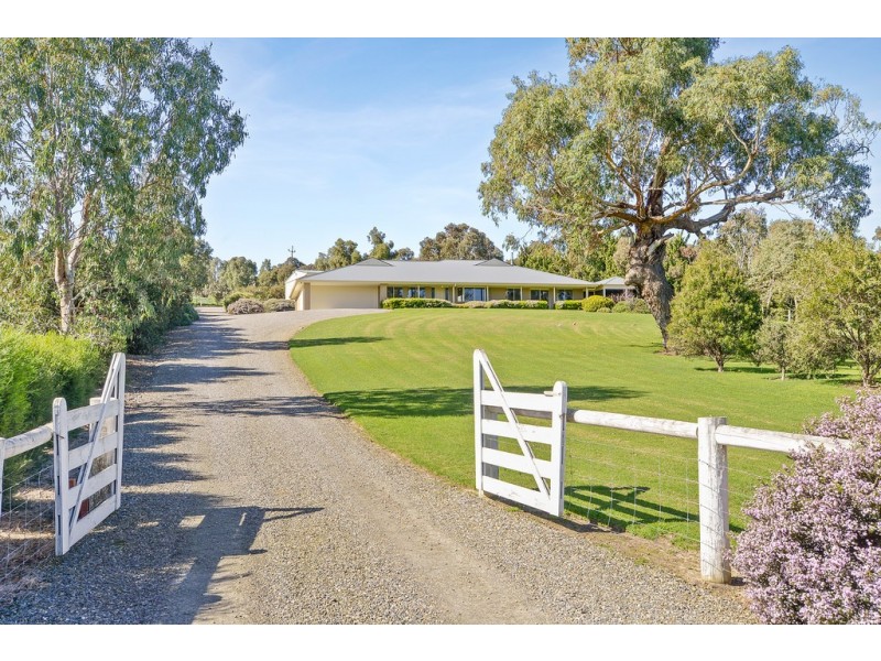 20 Lipizzaner Drive, Hindmarsh Valley SA 5211