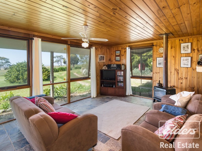 380 E Wattle Flat Road, Sandergrove SA 5255