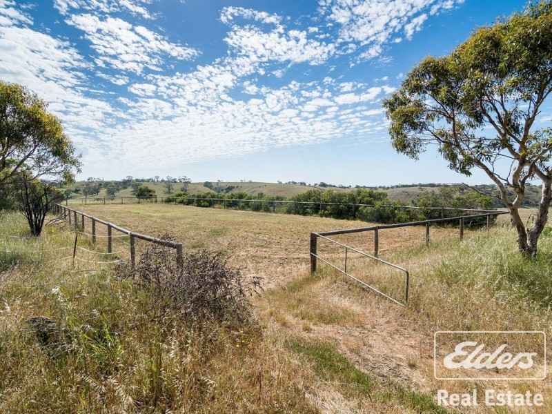 380 E Wattle Flat Road, Sandergrove SA 5255