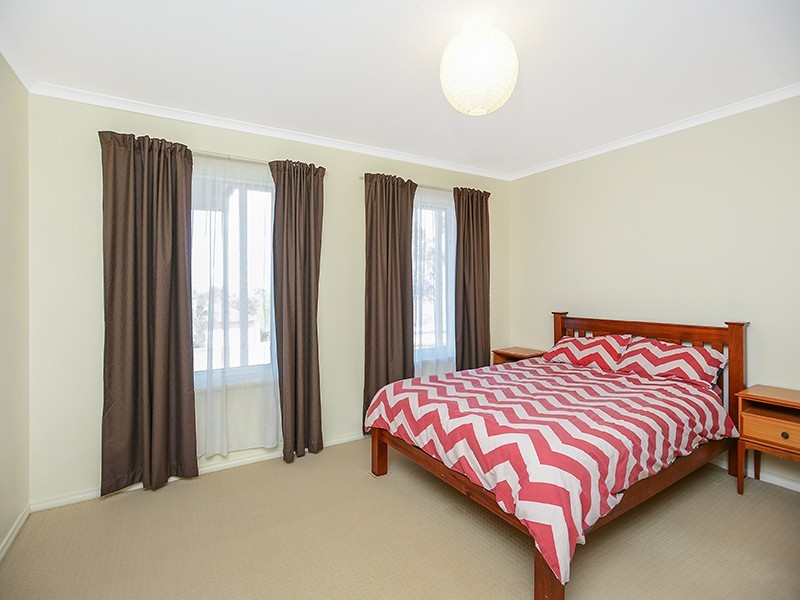 5 Tudor Avenue, Victor Harbor SA 5211