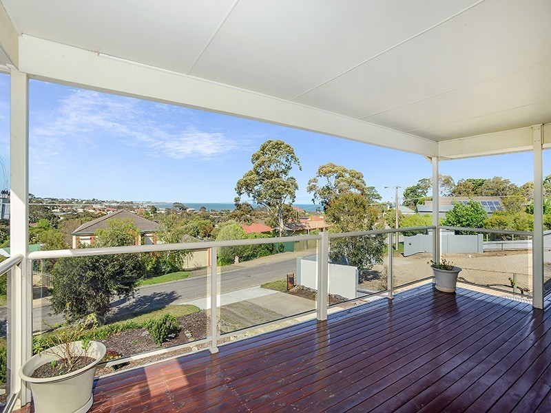 5 Tudor Avenue, Victor Harbor SA 5211