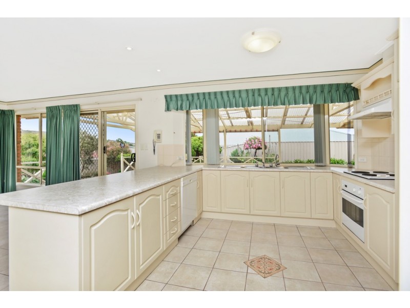 1 Humberstone Avenue, Hayborough SA 5211