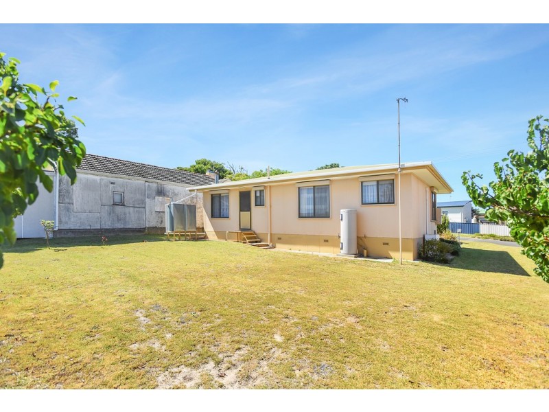 19 Dundalk Avenue, Mccracken SA 5211