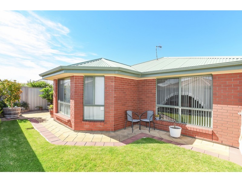 96 MATTHEW FLINDERS DRIVE, Encounter Bay SA 5211