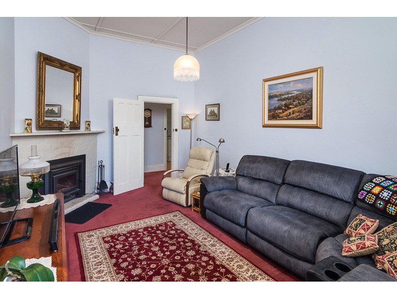 6 WEST TERRACE, Strathalbyn SA 5255