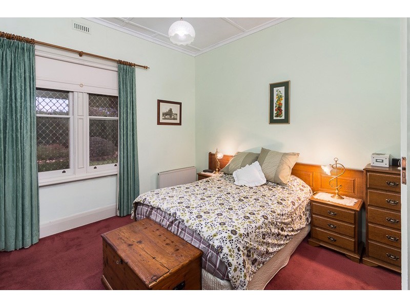 6 WEST TERRACE, Strathalbyn SA 5255