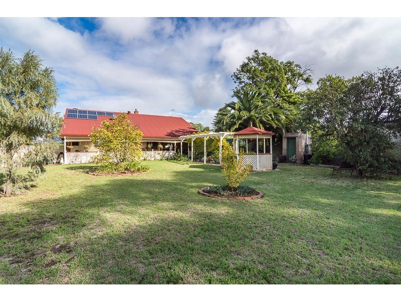 6 WEST TERRACE, Strathalbyn SA 5255