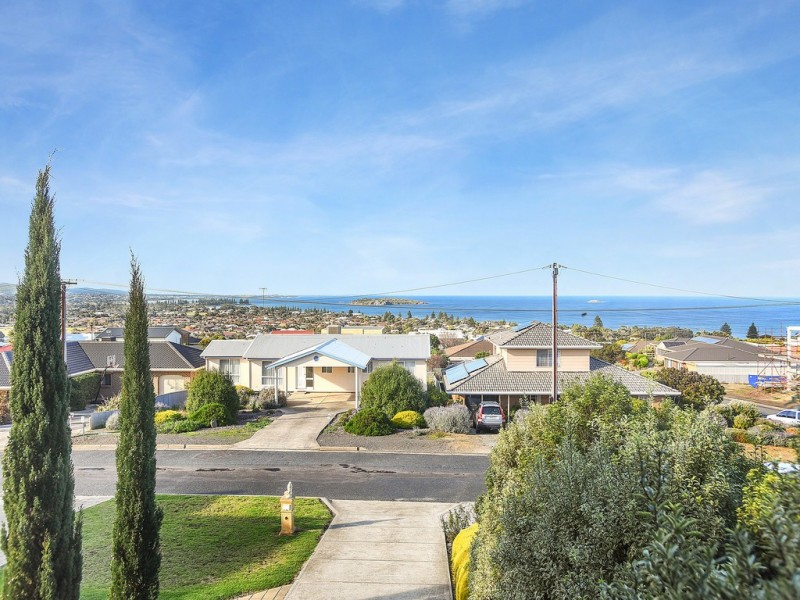 5 NORMA CRESCENT, Encounter Bay SA 5211