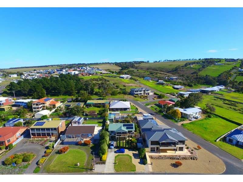 5 NORMA CRESCENT, Encounter Bay SA 5211