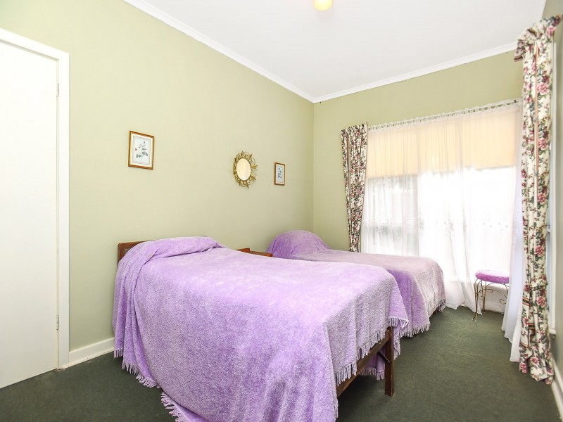 9 Gum Avenue, Victor Harbor SA 5211