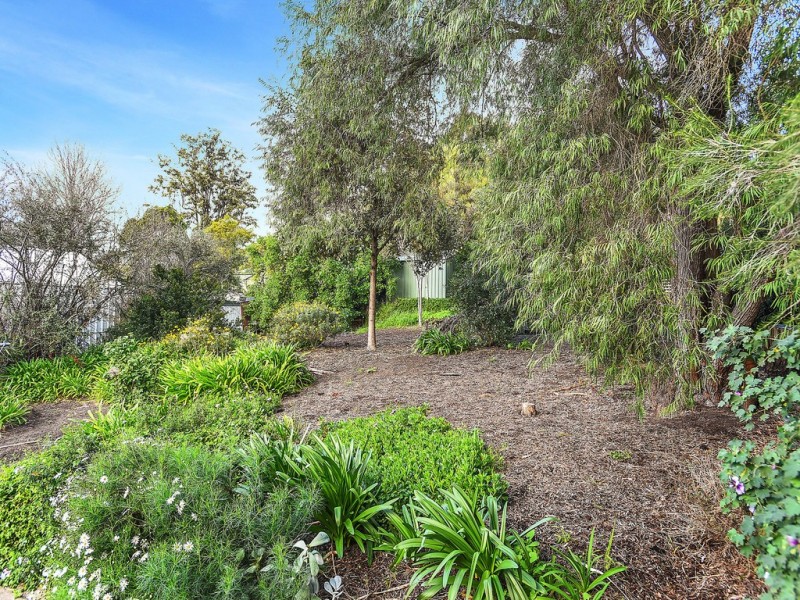 9 Gum Avenue, Victor Harbor SA 5211